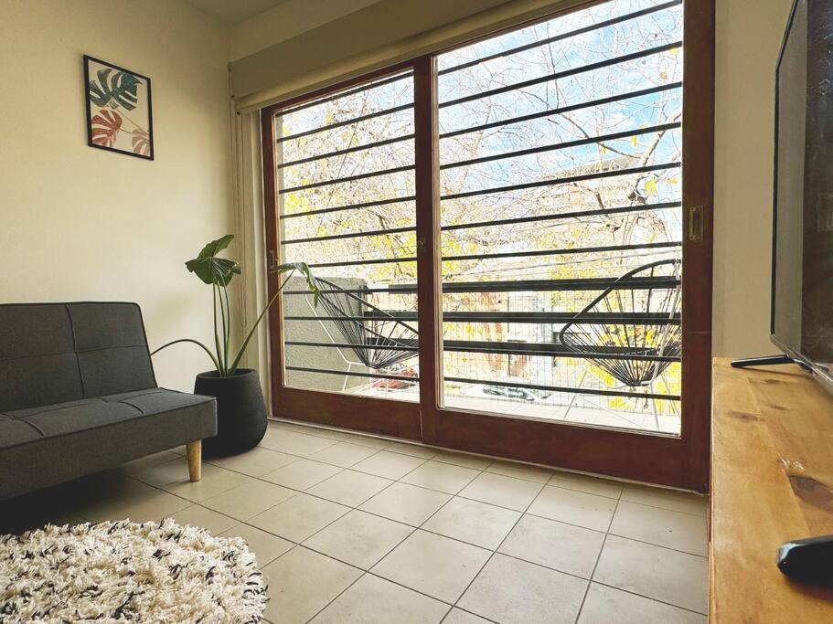 Olegario Apartment *
